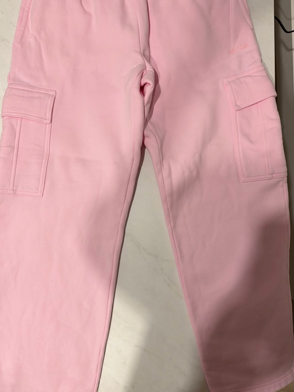 Aritzia Villa Pink Cozy Sweatfleece Mega Cargo Sweatpants